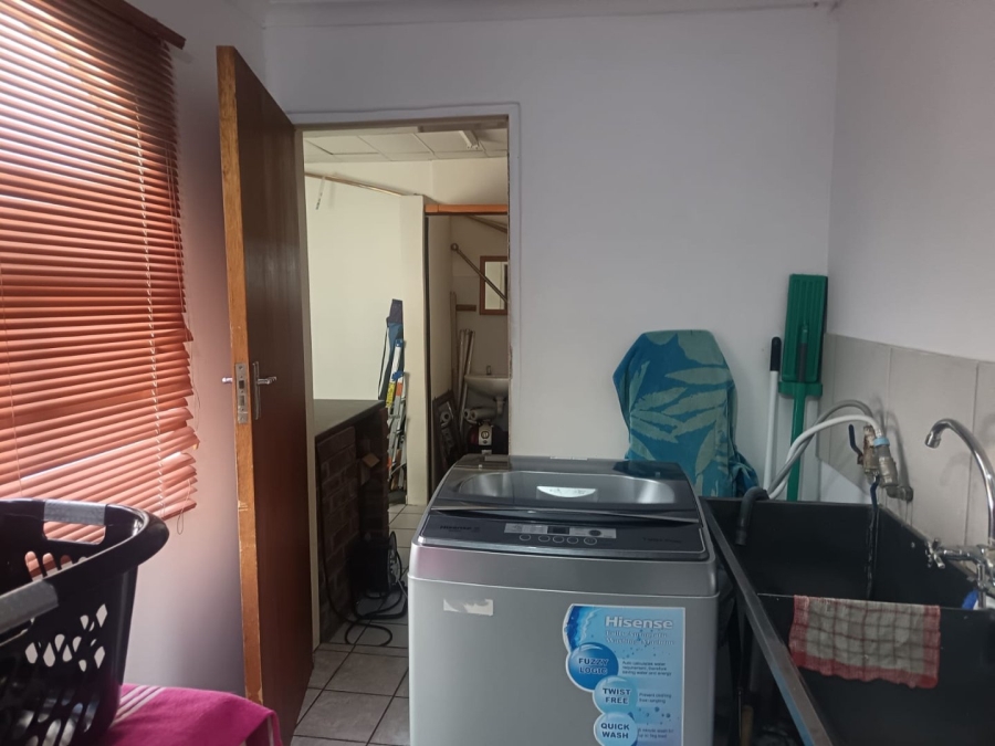 4 Bedroom Property for Sale in Carters Glen Northern Cape